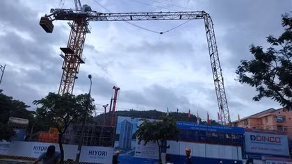 Gãy cần cẩu tháp tại công trình ở Đà Nẵng, một công nhân tử vong