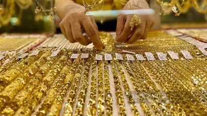 Giá vàng trong nước vẫn xa giá vàng thế giới
