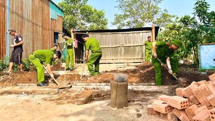 Bài cuối: Thắp lên niềm hạnh phúc ở mỗi buôn làng
