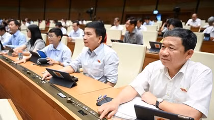 Lương giáo viên được xếp cao nhất trong thang bậc lương hành chính sự nghiệp