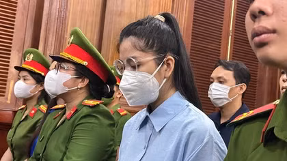 Lời khai ban đầu tại tòa của "group" Chị Em Rọt