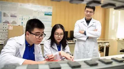 Sắp xếp, tái cấu trúc cơ sở giáo dục đại học công lập: Cần lộ trình bài bản, tránh gây sốc và lãng phí nguồn lực