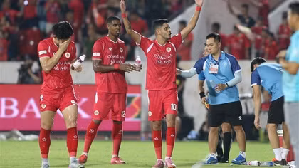 Giá trị trung phong ngoại ở V.League