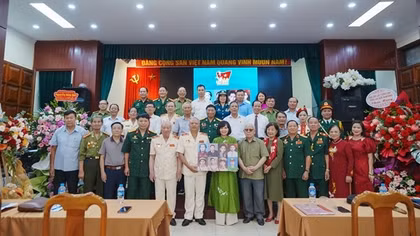 Phục dựng tám chân dung anh hùng của lực lượng CAND, mẹ Việt Nam anh hùng