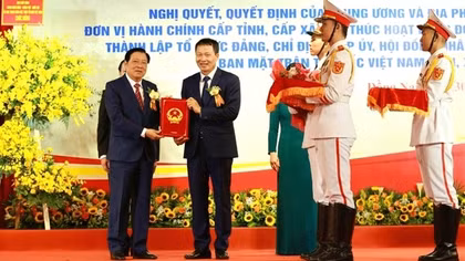 Công bố các nghị quyết, quyết định thành lập Đảng bộ tỉnh và nhân sự lãnh đạo tỉnh Đồng Nai mới