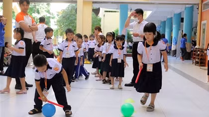 Nghiêm cấm việc ép buộc học sinh may, mua đồng phục trong năm học mới