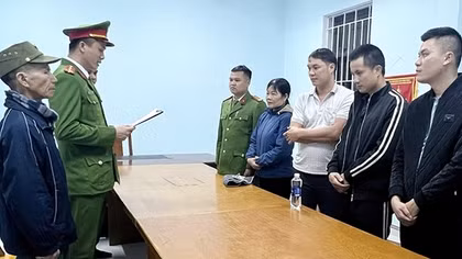 Xách định 6 “chân rết” trong ổ bạc ở Quảng Bình