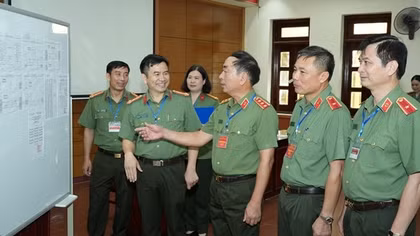 Thứ trưởng Trần Quốc Tỏ kiểm tra công tác tổ chức Kỳ thi đánh giá của Bộ Công an năm 2024