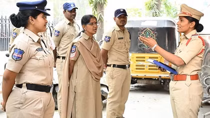Cảnh sát SHE Team ở Hyderabad