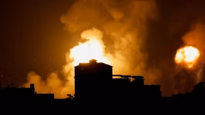 Israel không kích Dải Gaza, 1 người Nga thiệt mạng