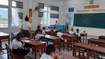Mới có 9/54 học sinh ở thôn Nam Yên đến trường