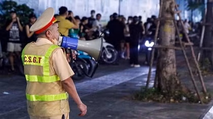 Sẽ xử lý nghiêm tình trạng tụ tập đông người “hóng chốt” Cảnh sát 141