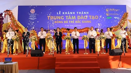Hanoi FC khánh thành Trung tâm đào tạo bóng đá trẻ tại tỉnh Bắc Giang