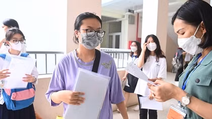 Thí sinh thanh toán lệ phí xét tuyển đại học bằng hình thức trực tuyến