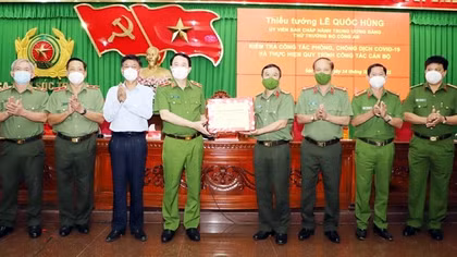 Tiếp tục làm tốt công tác phòng, chống dịch và đảm bảo ANTT trong tình hình mới