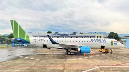 Nhiều chuyến bay không thể cất cánh, xe khách không thể chạy do…vắng khách.