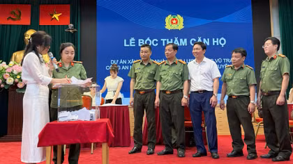 Công khai, minh bạch trong ngày bốc thăm nhà ở xã hội dành cho cán bộ, chiến sĩ Công an