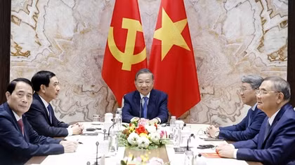 Tổng Bí thư, Chủ tịch nước Tô Lâm điện đàm trực tuyến với Tổng thống Liên bang Thụy Sĩ