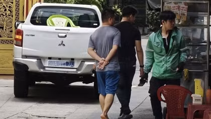Truy bắt nhanh kẻ ném chai xăng phóng hoả và đâm người bị thương