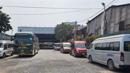 Bài 2: Xe hợp đồng trá hình hoành hành từ trung tâm ra vùng ven
