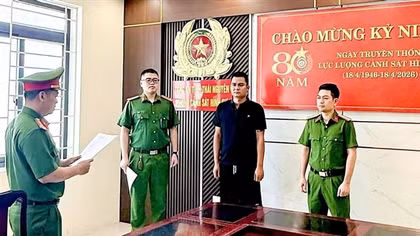 Bắt tạm giam tài xế tông chết nữ công nhân vệ sinh môi trường