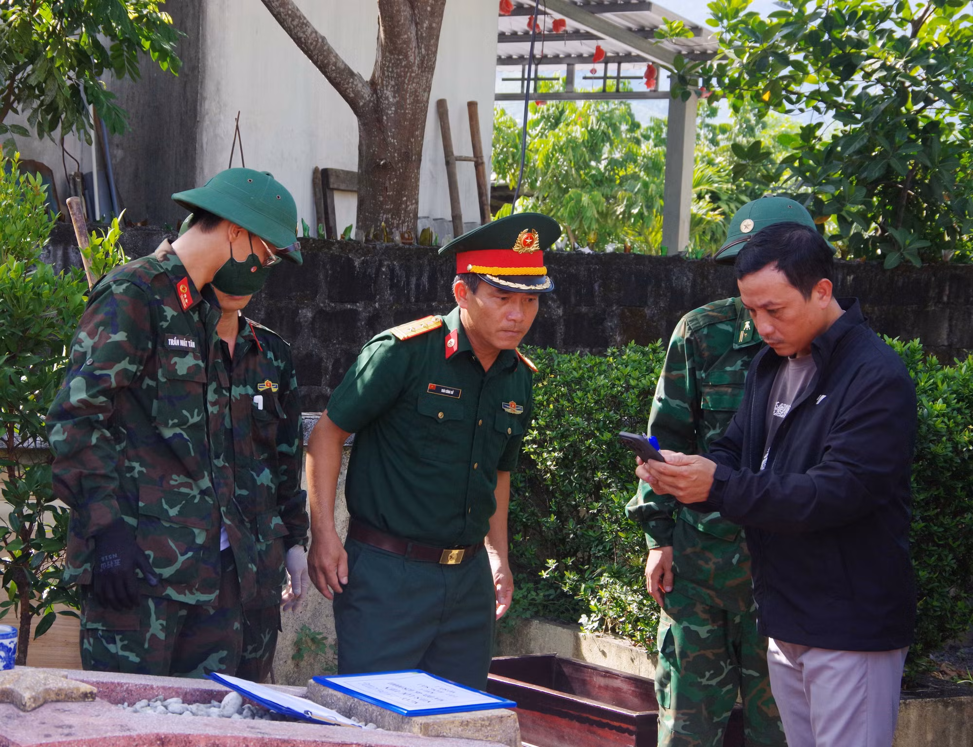 lay-mau-lang-co1.jpg