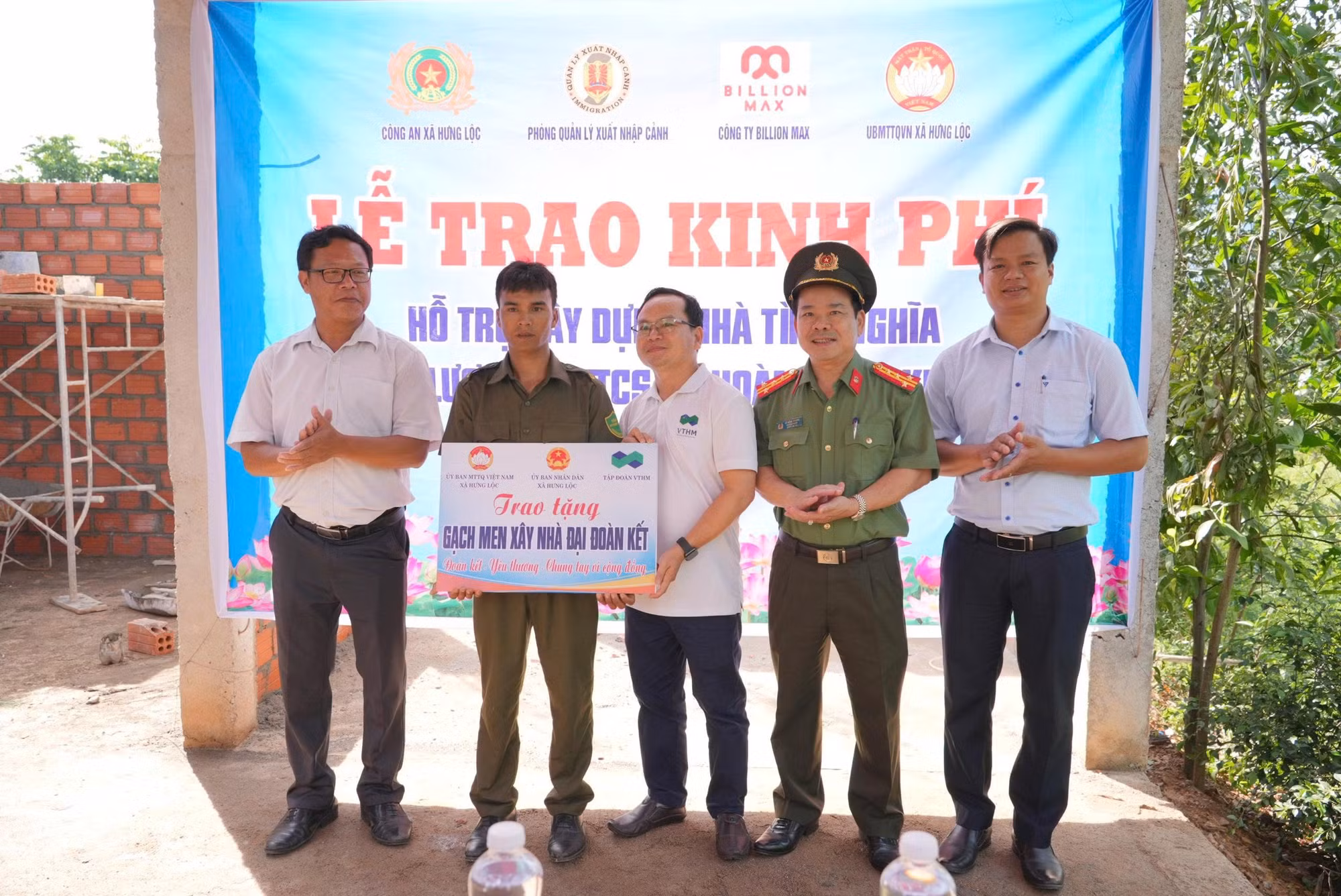 an-ninh-xnc5.jpg