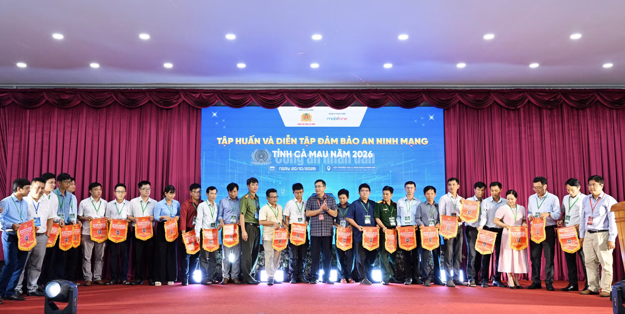 cand_c_anh-1-quang-canh-tap-huan-va-dien-tap-dam-bao-an-minh-manh-tinh-ca-mau-2026.jpg