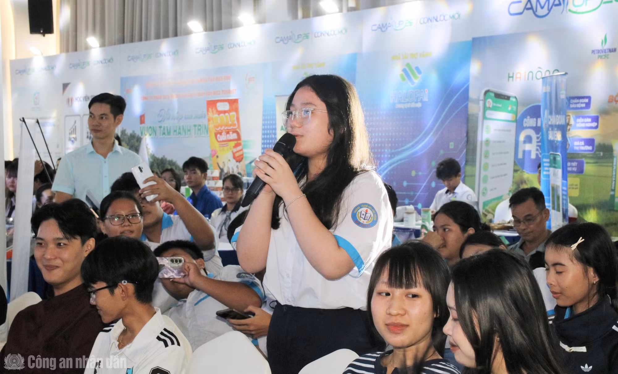 cand_bl_anh-1953.jpg
