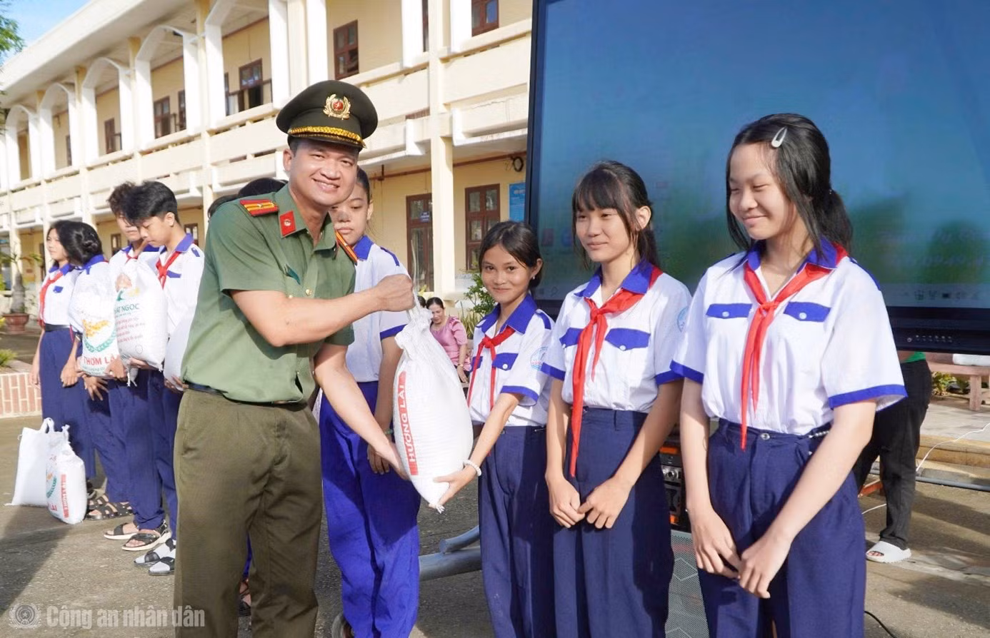 cand_bl_anh7.jpg