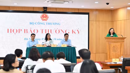 Nhập khẩu tăng mạnh, kỳ vọng nhập siêu dưới 10 tỷ USD