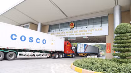 Xuất nhập khẩu vẫn sôi động, thông suốt tại các cửa khẩu dịp 2/9