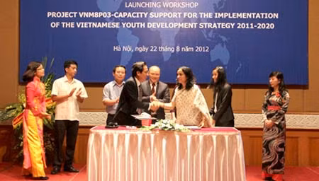 Lễ kí kết dự án Hỗ trợ năng lực thực hiện Chiến lược phát triển thanh niên Việt Nam giai đoạn 2011- 2020.