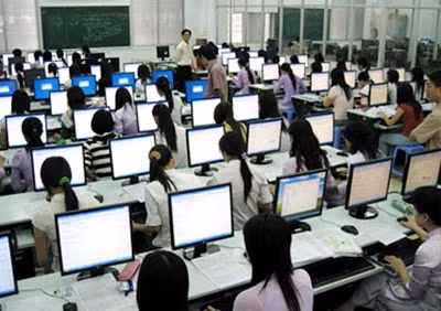 Môi trường internet bùng nổ, mỗi người cần tỉnh táo với các luồng thông tin.