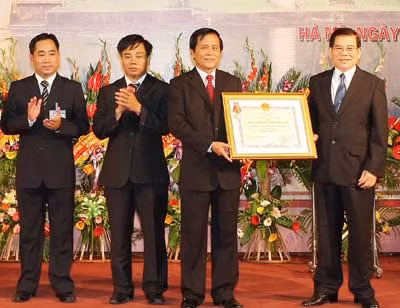 Khu di tích Hồ Chí Minh tại Phủ Chủ tịch đón nhận Huân chương Hồ Chí Minh ảnh 1