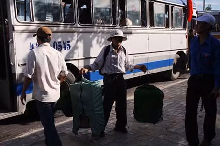 Đà Nẵng: 40 hộ dân ốc đảo làng Vân đã vào đất liền và có nơi ở mới ảnh 2