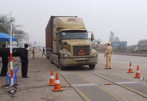Lực lượng CSGT sẽ tăng cường xử lý nạn cò mồi và các hành vi cản trở chống đối người thi hành công vụ tại các trạm cân.
