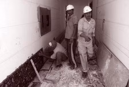 Công nhân làm việc tại một công trường ở Doha.