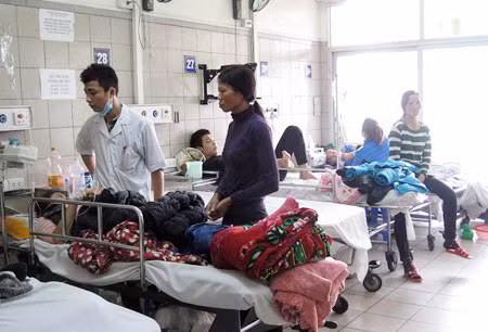 Bệnh nhân điều trị ngộ độc tại Trung tâm Chống độc, Bệnh viện Bạch Mai dịp Tết Nguyên đán Giáp Ngọ 2014.