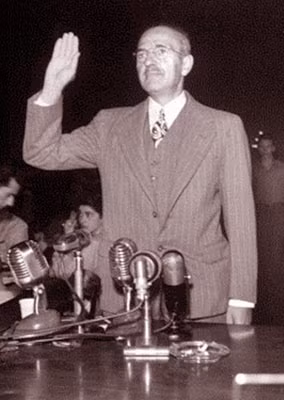 Harry Dester White giải trình trước Quốc hội năm 1948.