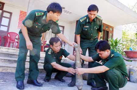 Phát hiện súng thần công ở cửa lạch Sa Huỳnh ảnh 1