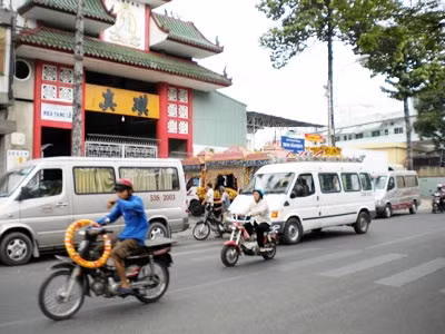 Đủ kiểu nhà đòn "chặt chém" tang chủ ảnh 1