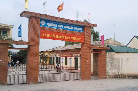 Trường THPT dân lập Đồi Ngô, nơi xảy ra vi phạm nghiêm trọng quy chế thi.