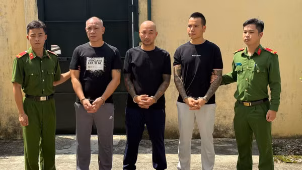 Nhóm giang hồ mạng chuyên làm phim bạo lực, "cổ súy xã hội đen"