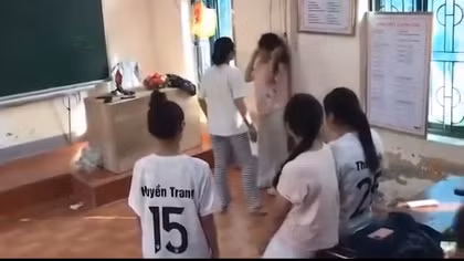 Công an vào cuộc vụ nhóm nữ sinh đánh bạn và quay clip đăng lên mạng
