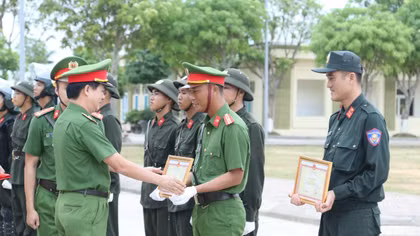 Trung đoàn CSCĐ số 4 tổng kết huấn luyện chiến sỹ mới năm 2026