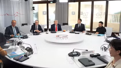 Tổng thống Trump hứa "làm bất cứ điều gì" để chấm dứt xung đột Ukraine