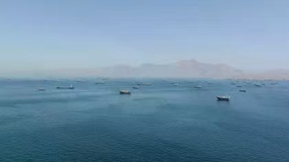 Triển vọng eo biển Hormuz được khơi thông thắp hy vọng cho kinh tế thế giới