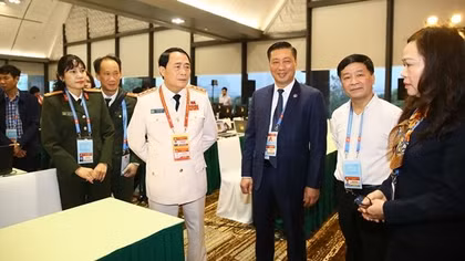 Thứ trưởng Lê Quốc Hùng kiểm tra công tác an ninh tại Trung tâm Báo chí Đại hội XIV
