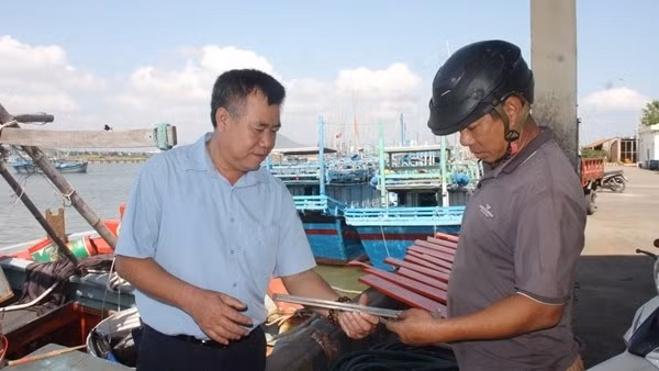 Ngư dân miền Trung hướng về Đại hội XIV của Đảng